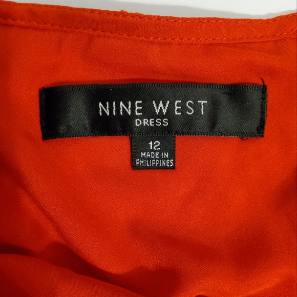 Nine West Red Lace Embroidered Shift Dress 3/4 Sleeve Boat Neck Size 12 - Picture 7 of 9